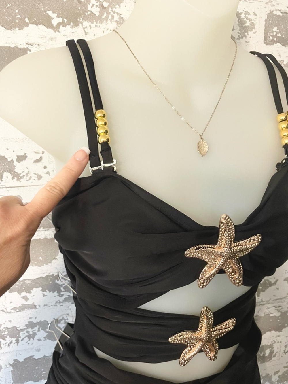 Black Cutout One Piece Swimsuit Gold Starfish Detail 1XL Ruched - Picture 4 of 9